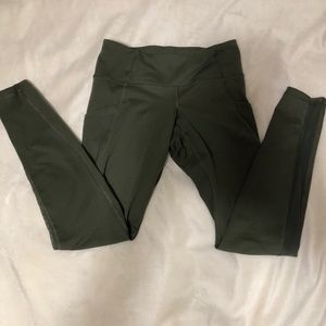 Old Navy army green leggings (activewear)